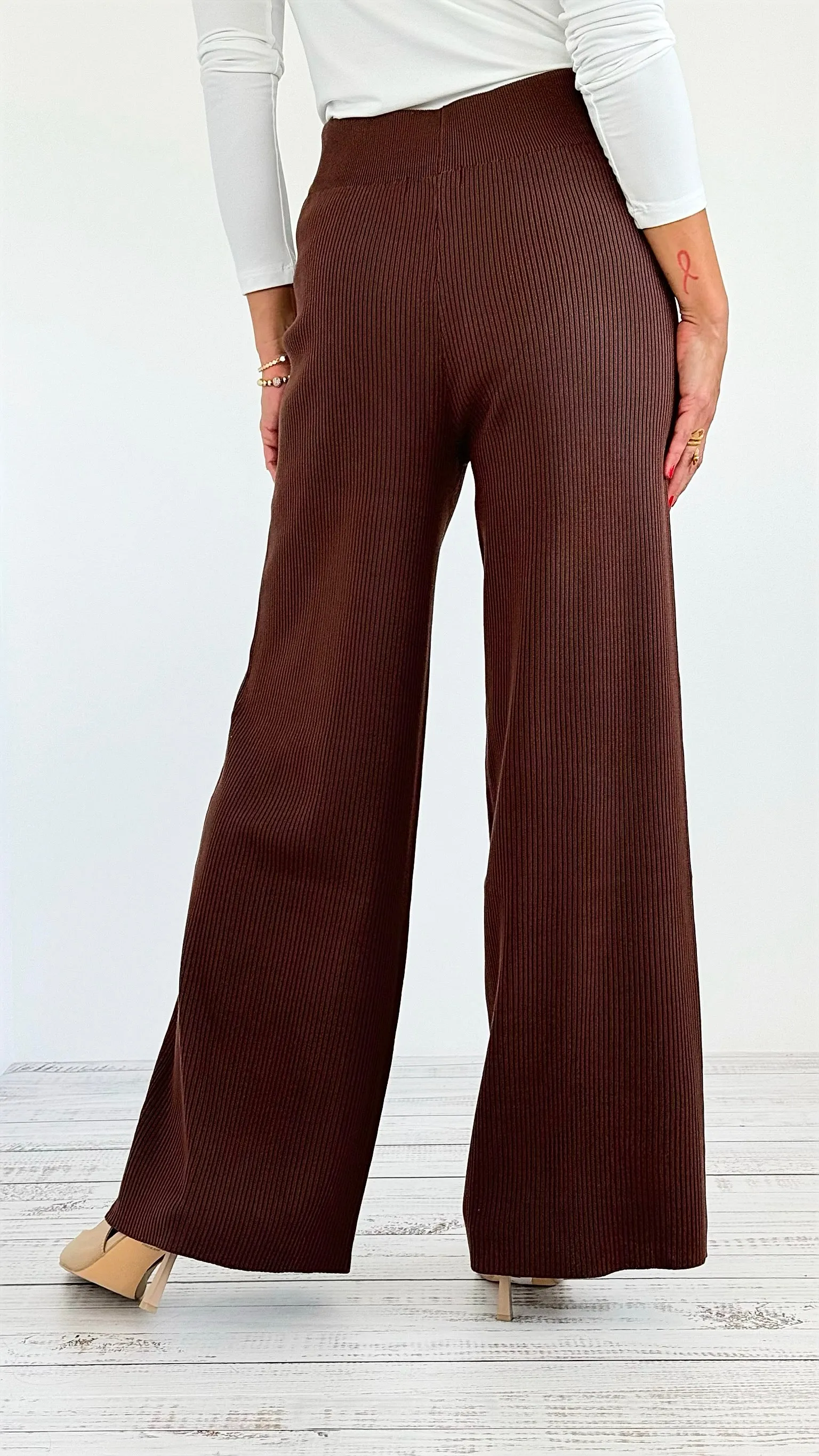 Chic Wide-Leg Knit Pants - Brown