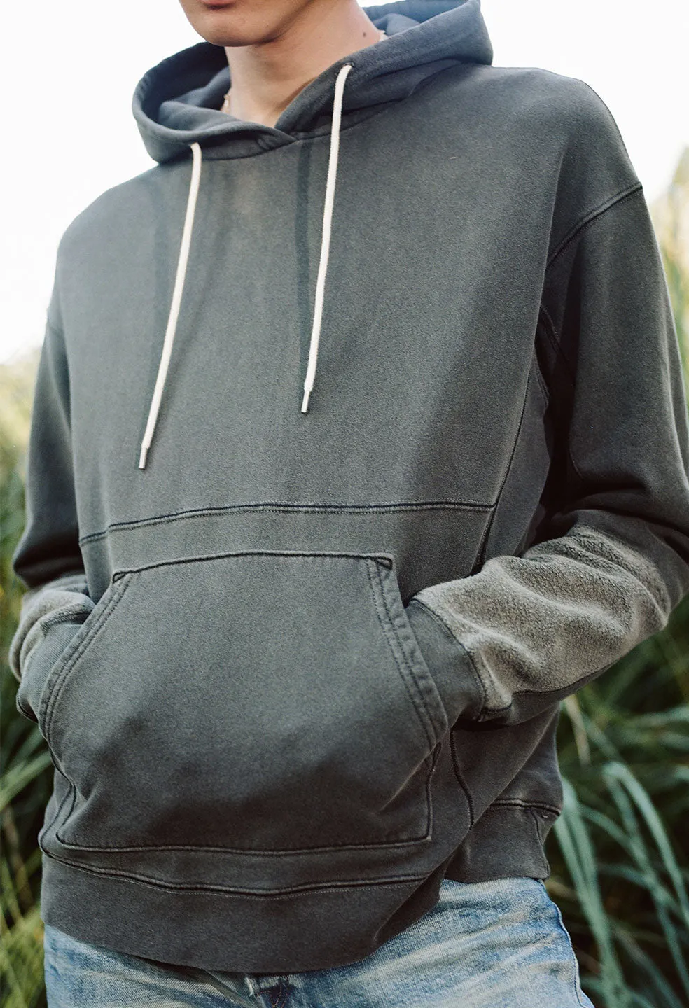 Loose Stitch Beach Hoodie / Washed Black